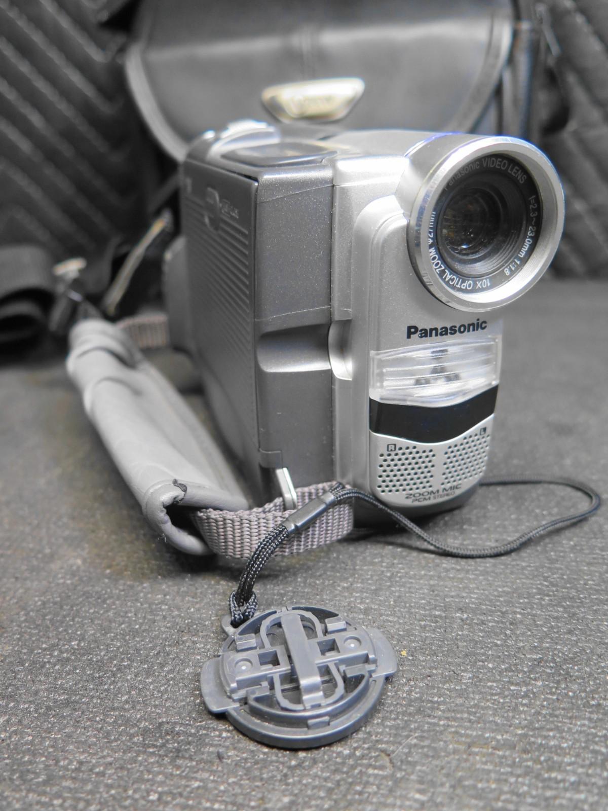 PANASONIC PV-DV203D DIGITAL CAMCORDER w/ Battery, AV Cable, Charger & Soft Case