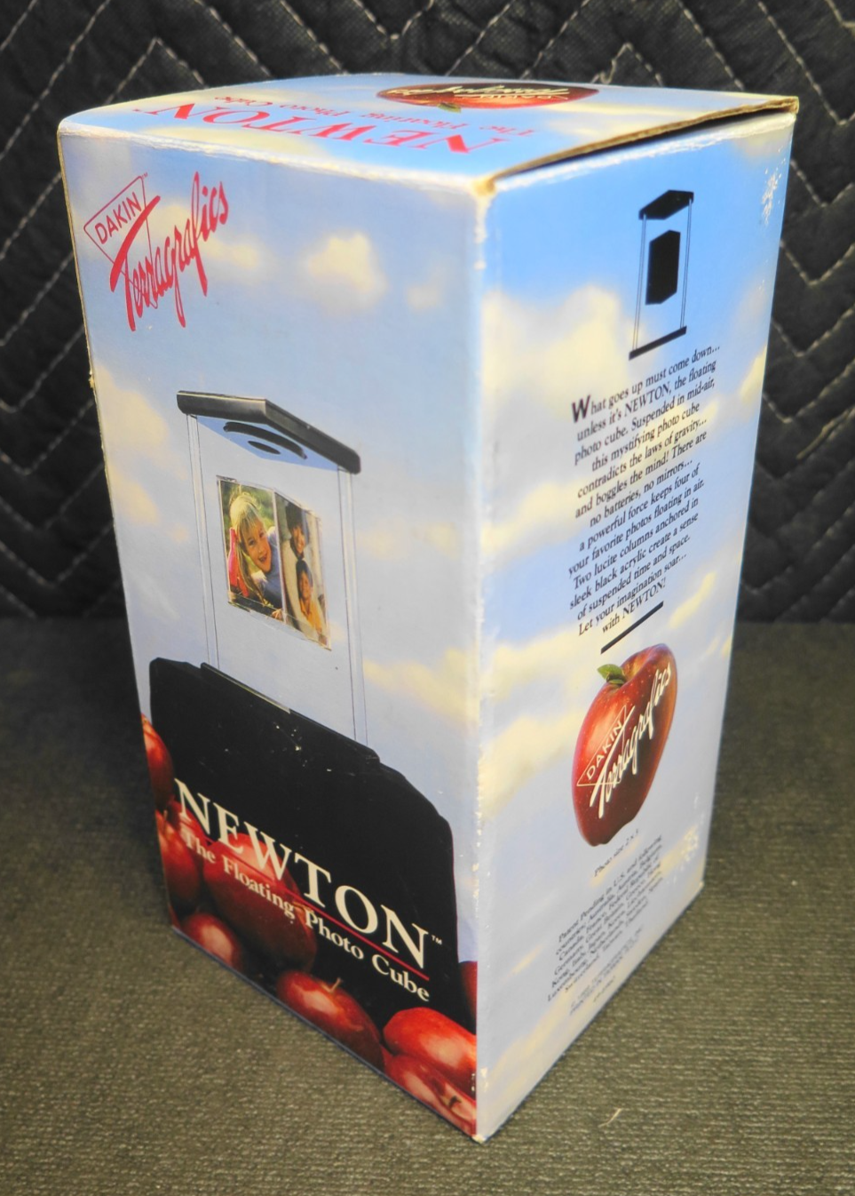 Vintage Dakin Terragrapics Newton Floating Picture Cube - NOS New Old Stock