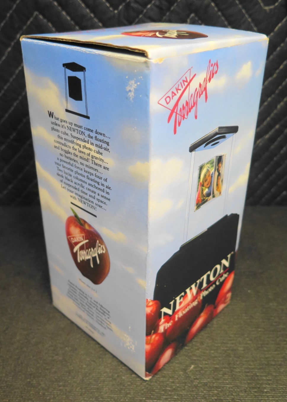 Vintage Dakin Terragrapics Newton Floating Picture Cube - NOS New Old Stock