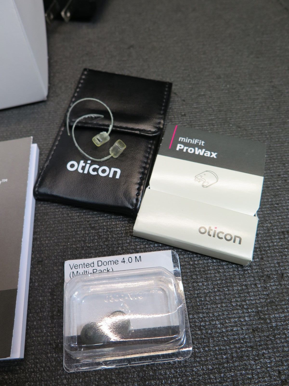 Oticon OPN S1 miniRITE R - Pair Left & Right w/ Charger - iPhone - bluetooth