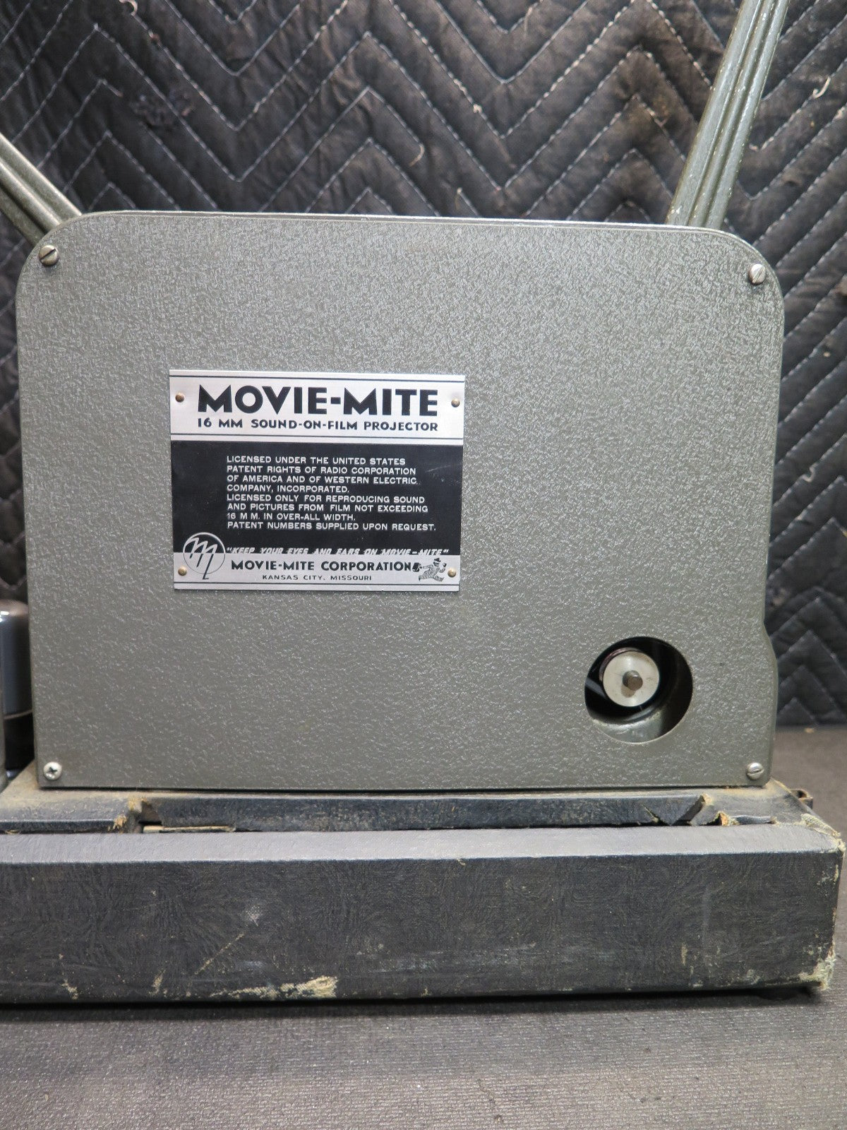 Vintage Movie-Mite 16mm Tube Sound On Film Projector w/ Cover - Power on Tested