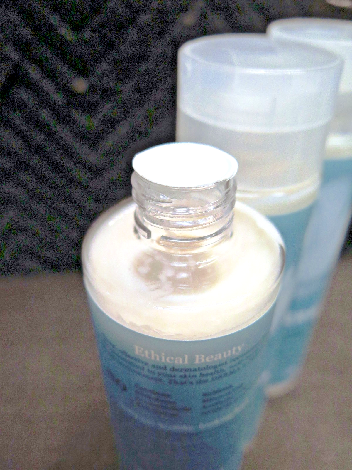 Lot of 3 Bottles DERMA E Scalp Relief Conditioner 296 ml /10 oz Each