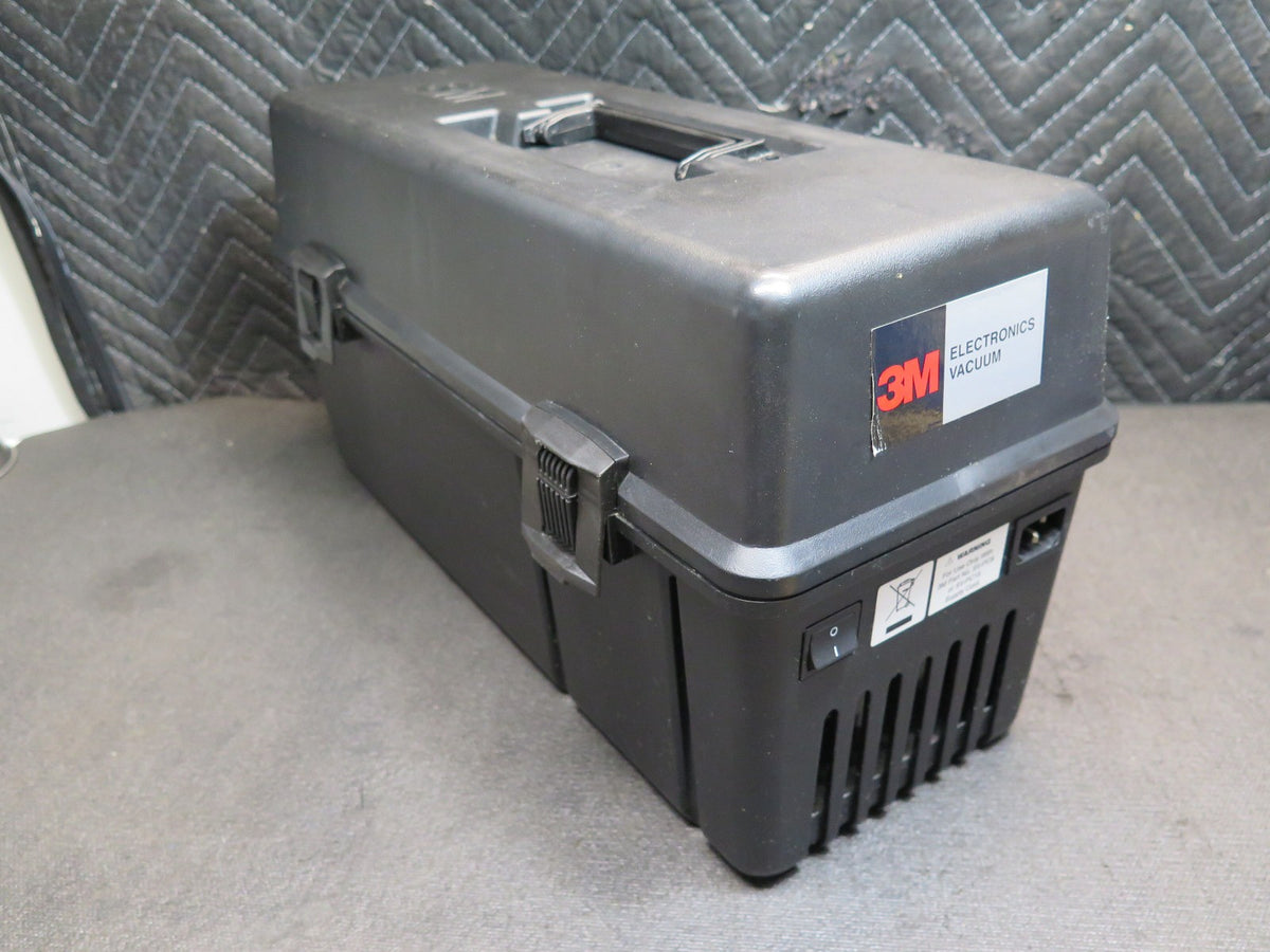 3M Electronics Service Vacuum Model #497 w/ Power Cord, Hose & Brush Attachment