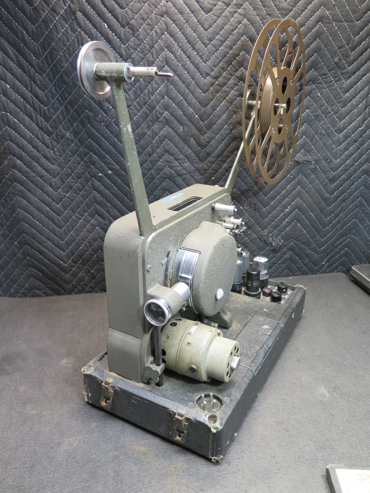 Vintage Movie-Mite 16mm Tube Sound On Film Projector w/ Cover - Power on Tested