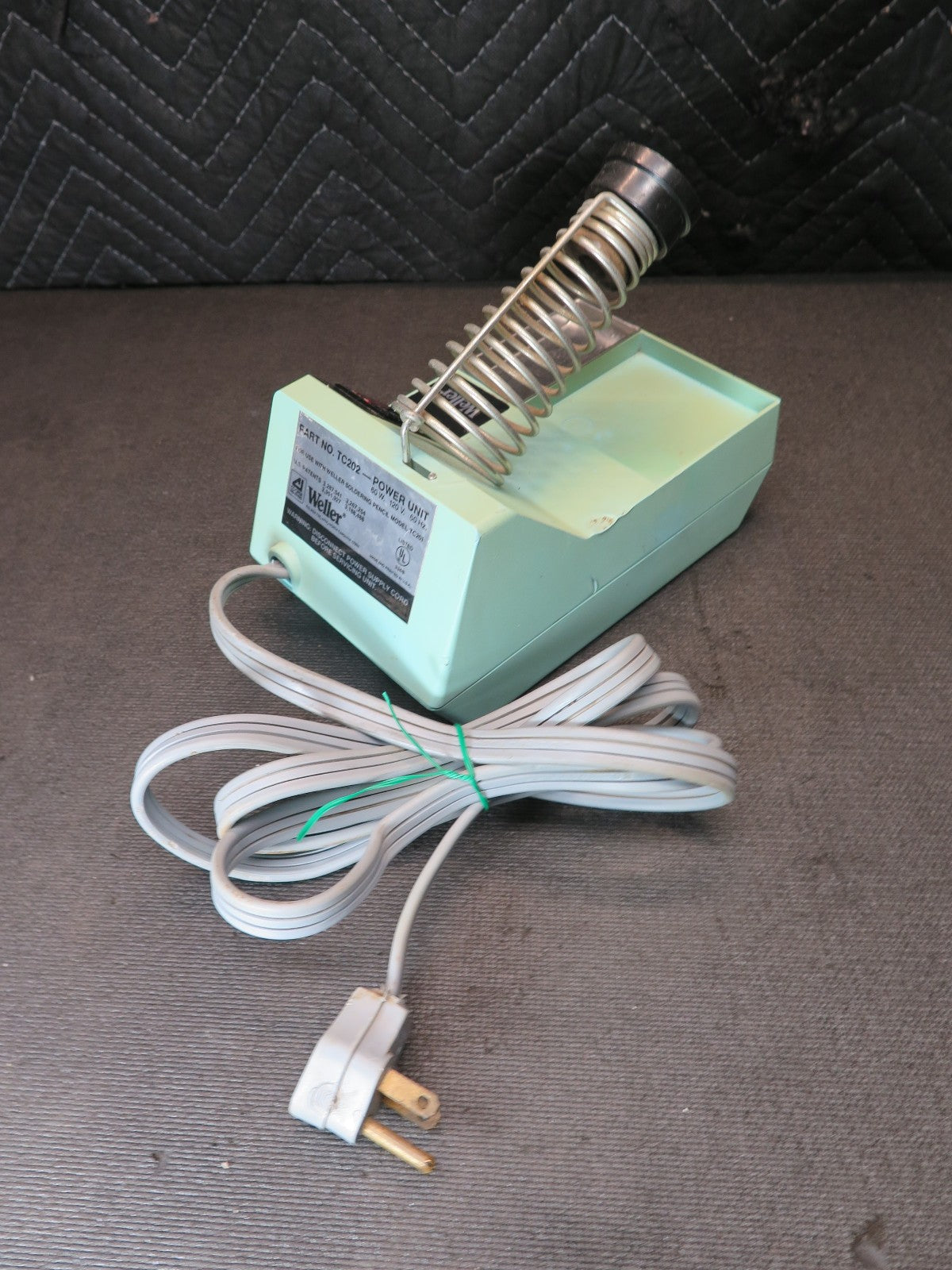 Vintage Weller WTCPN Soldering Station | TC202 w/ TC201 Iron