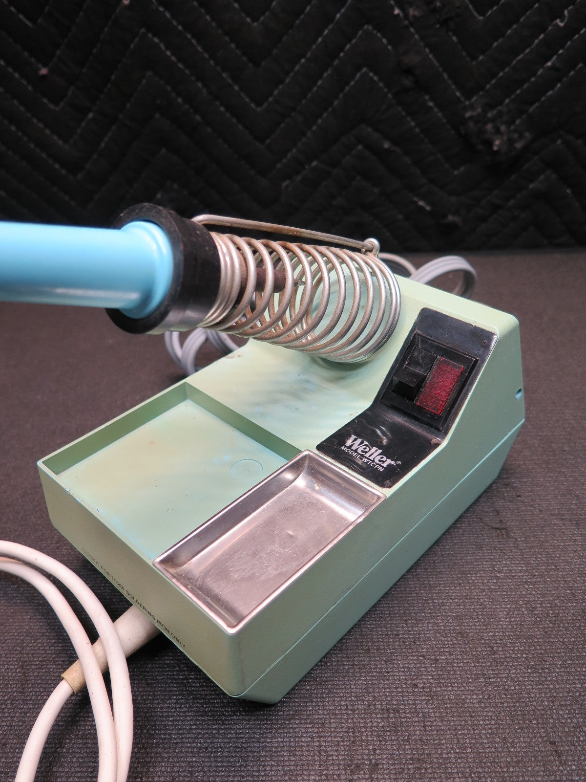 Vintage Weller WTCPN Soldering Station | TC202 w/ TC201 Iron