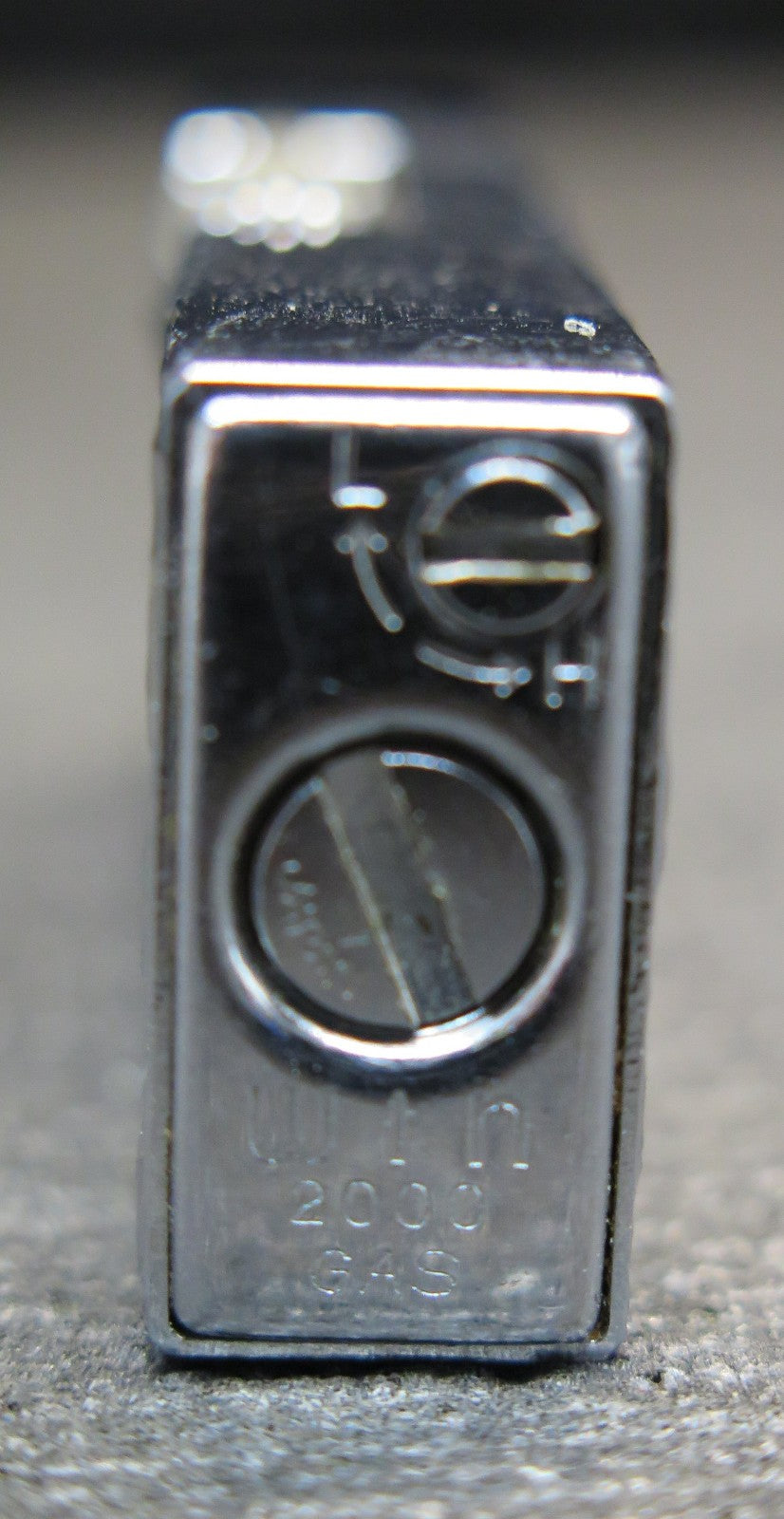 Win 2000 Gas Lighter Silver Tone Hammered Bark Texture Vintage Made in Japan