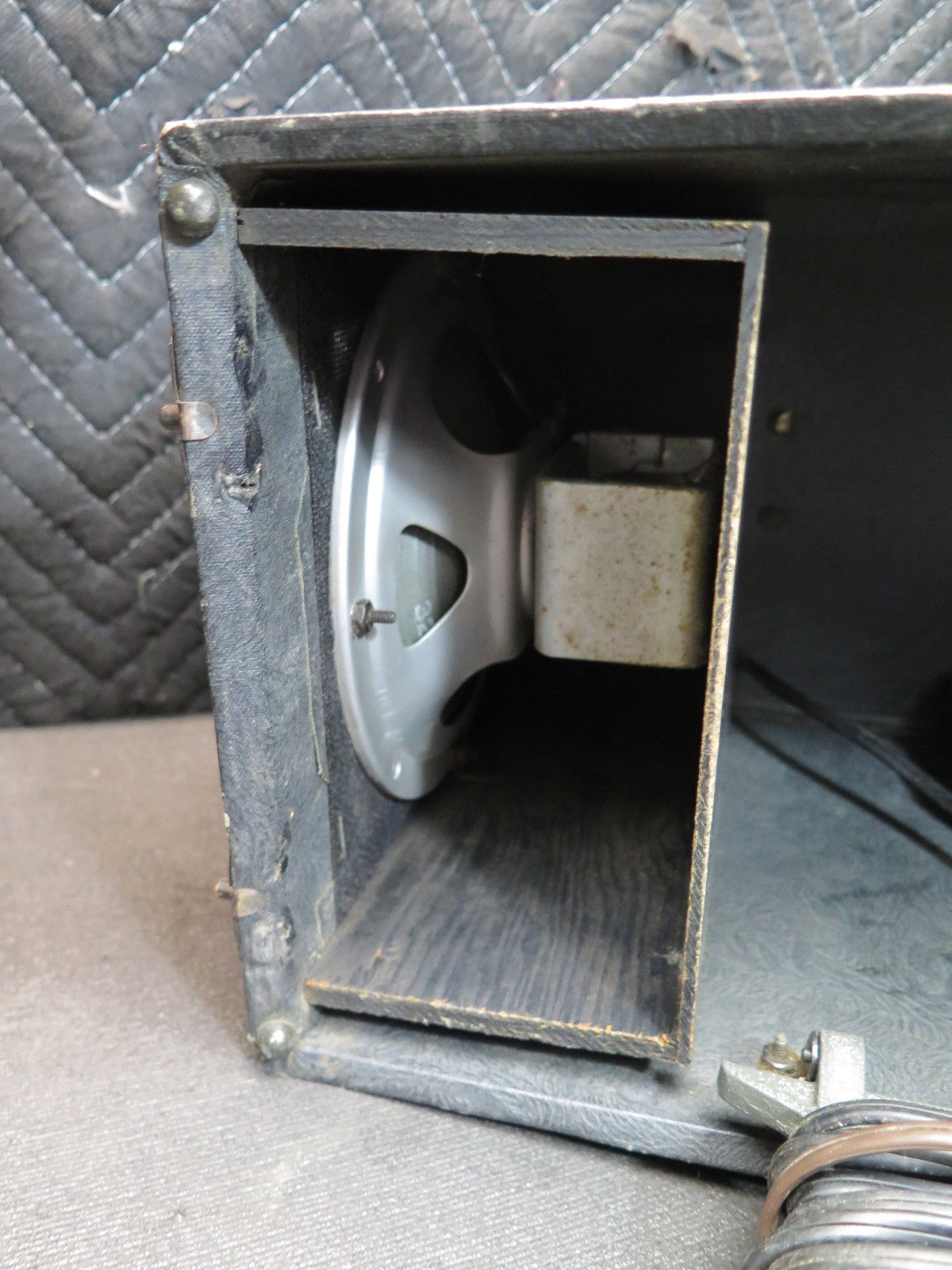 Vintage Movie-Mite 16mm Tube Sound On Film Projector w/ Cover - Power on Tested