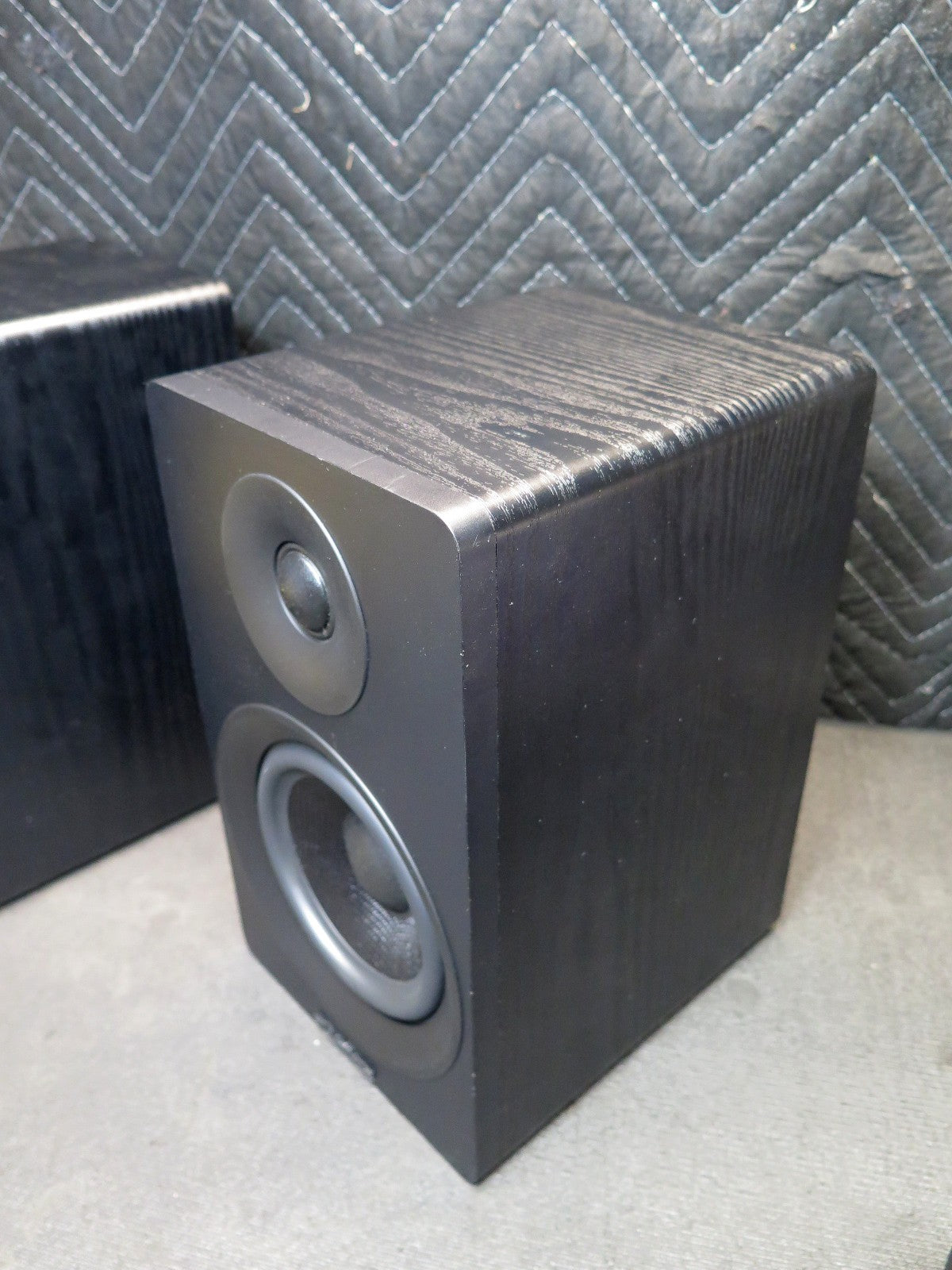 Fluance Ai 41 Powered Stereo Bookshelf Speaker w/ Remote - Bluetooth & RCA Input