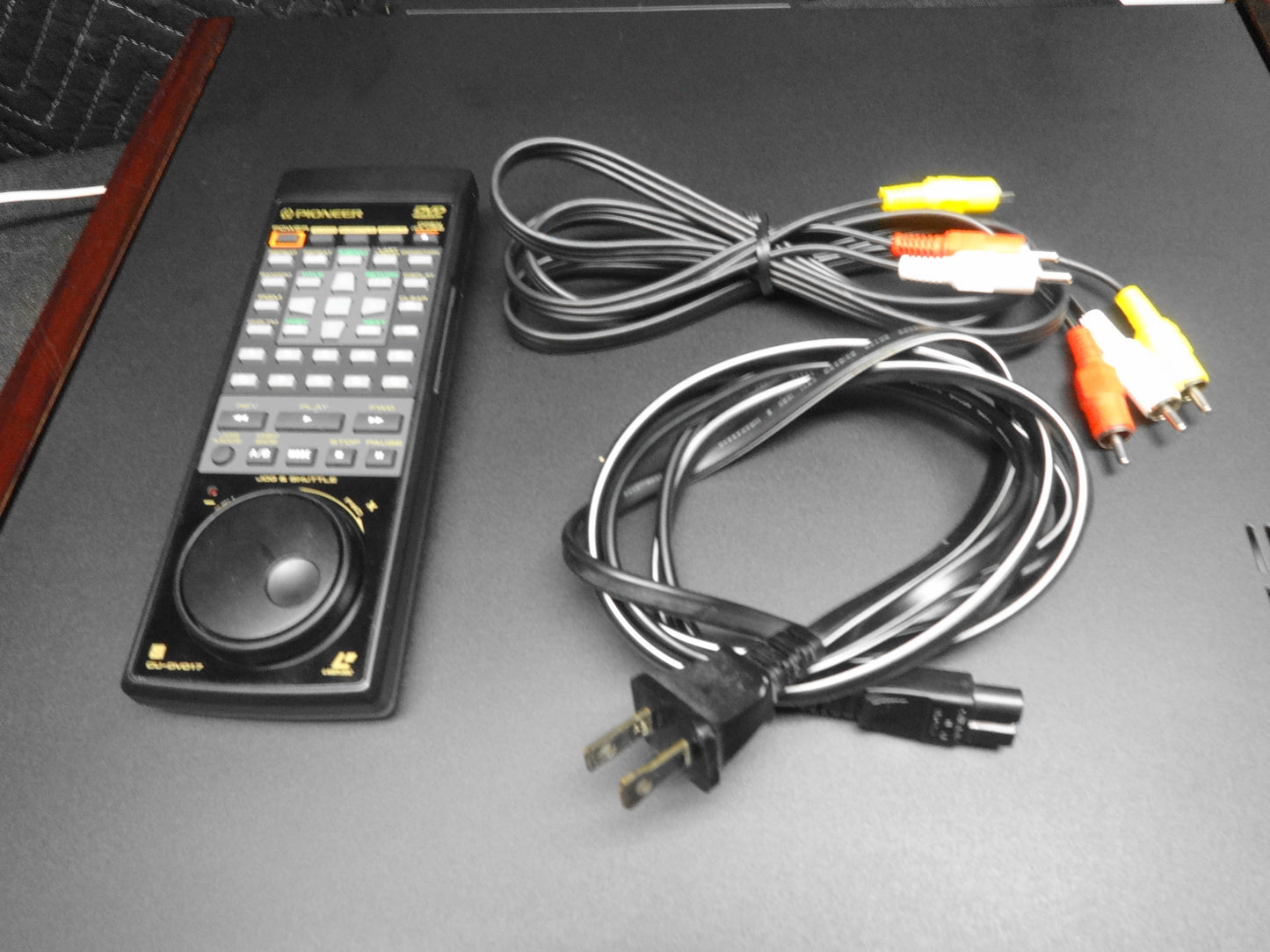 Pioneer Elite DVL-91 LaserDisc Player w/ Remote & Cables - *SERVICED*