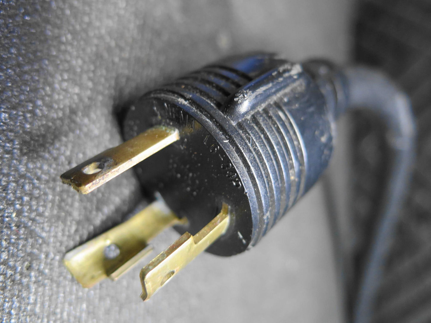 Nissan Leaf Aria Charger 29690 3NF0A EV Battery Charging Cable