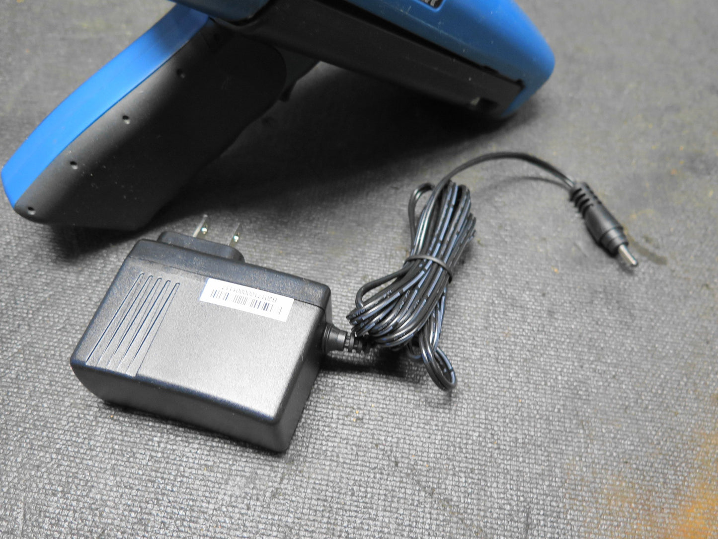 ComSonics QAM Sniffer 101610-DF Signal Analyzer Detector w/ Charging Cord