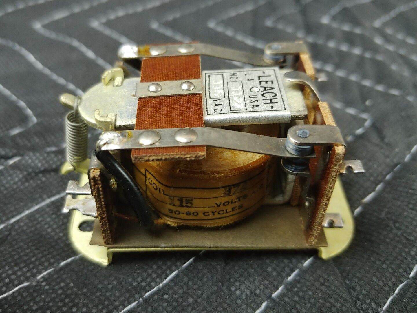 VINTAGE LEACH RELAY P/N 1127 - 115VAC