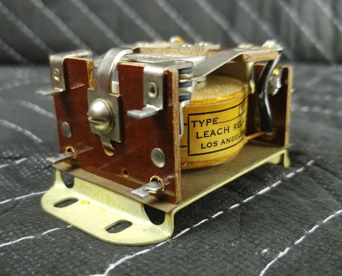 VINTAGE LEACH RELAY P/N 1127 - 115VAC