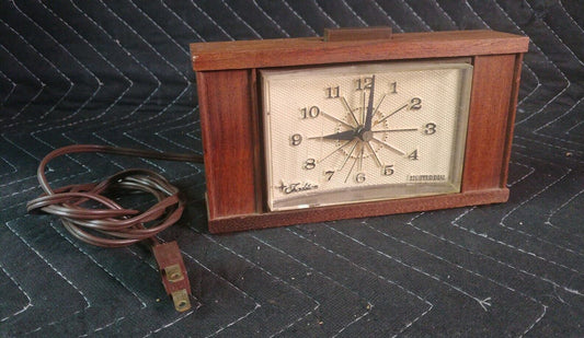 1950s Wooden Case Sears Tradition Ingraham Electric Alarm Clock - 7113 118