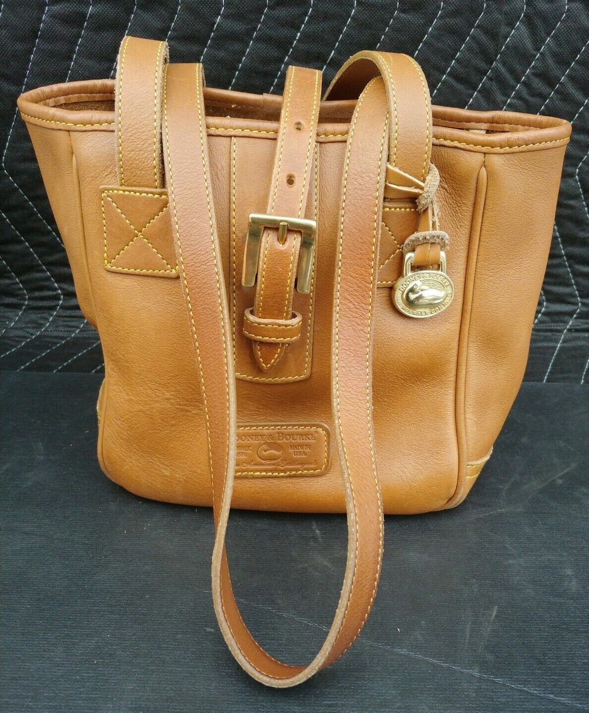 Vtg DOONEY & BOURKE British Tan Brown Leather HOBO Shoulder Tote Purse Bag USA