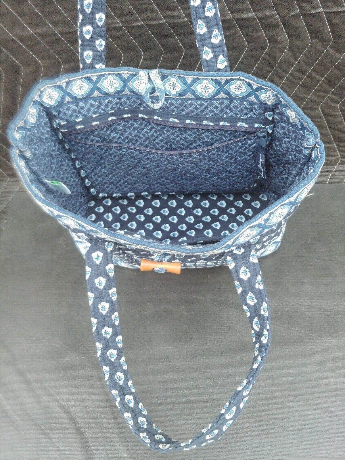 Vera Bradley Miller hand bag purse blue w/ wood knob closure