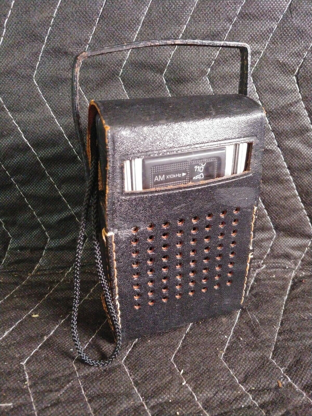 PANASONIC R1019 TRANSISTOR RADIO pocket portable VINTAGE 1970's - Untested