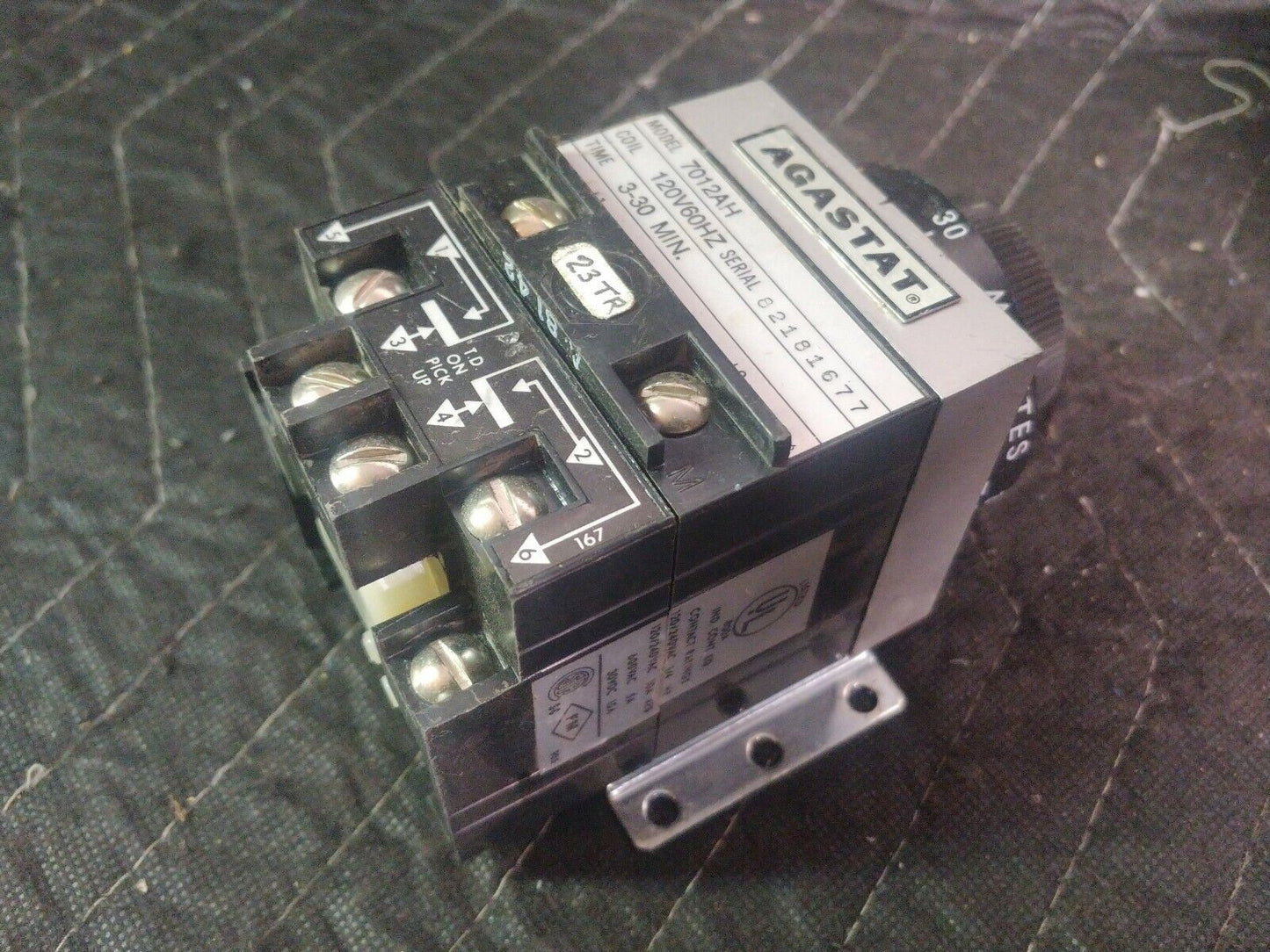 AGASTAT 7012AH TIMING RELAY 3-30 MINUTES 120-240 VAC 1/4 HP