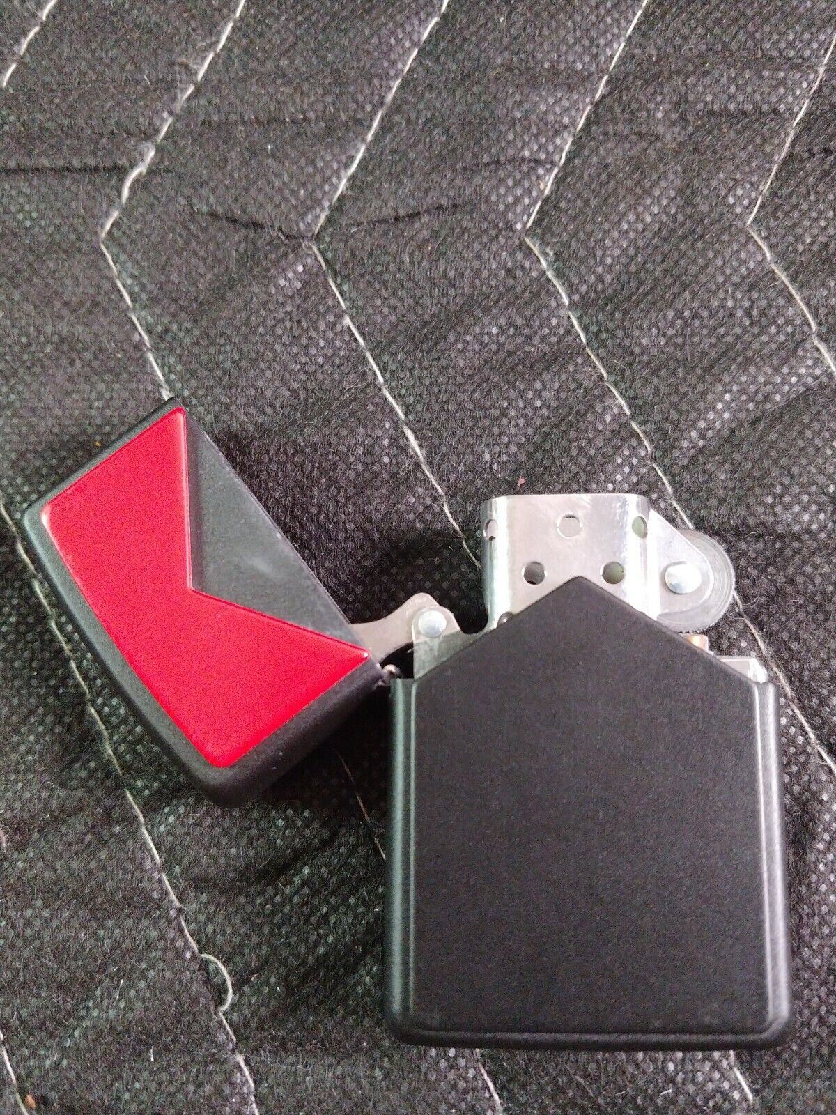 Zippo lighter Marlboro Red Roof