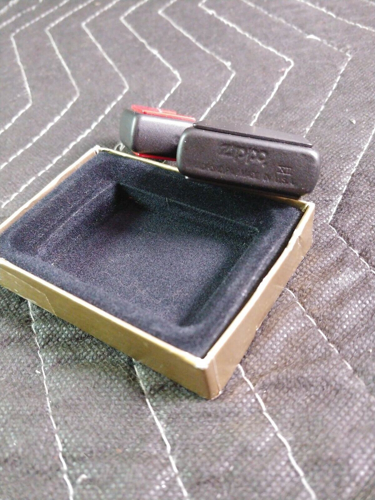 Zippo lighter Marlboro Red Roof