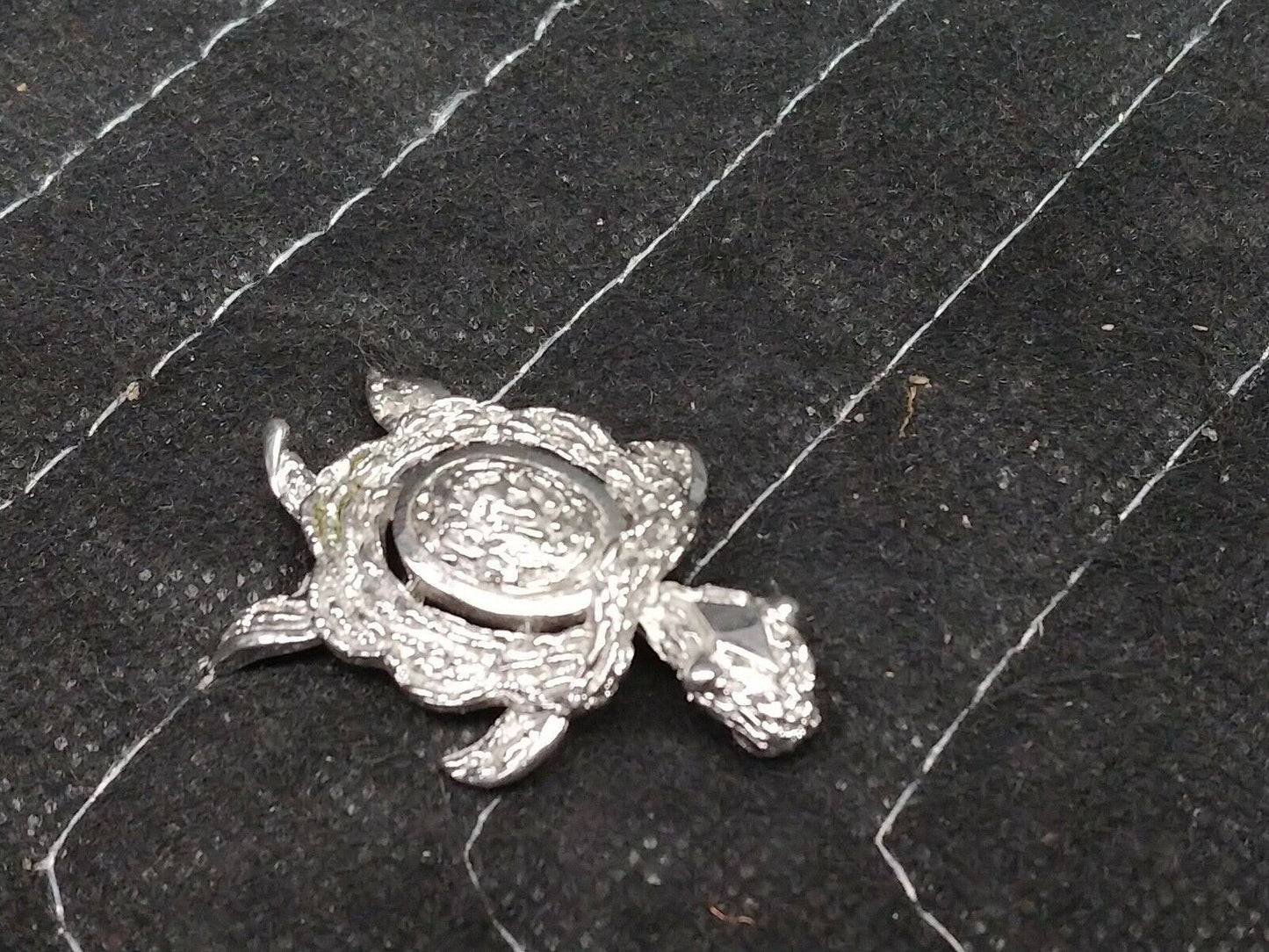 VINTAGE 1950s SIGNED CROWN TRIFARI TORTOISE TURTLE BROOCH SILVER METAL