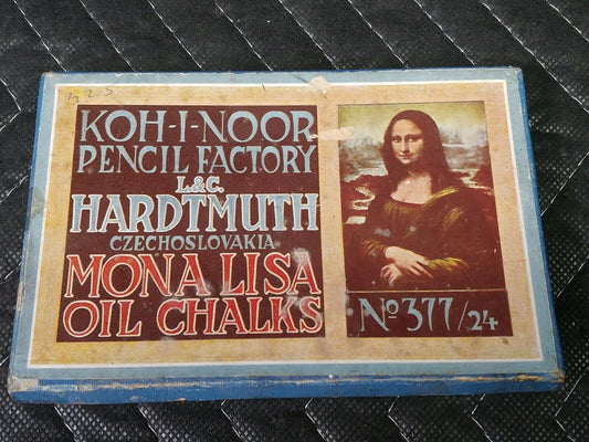 VINTAGE ART SUPPLY Koh-I-Noor Mona Lisa Oil Chalks Hardtmuth Czechoslovakia