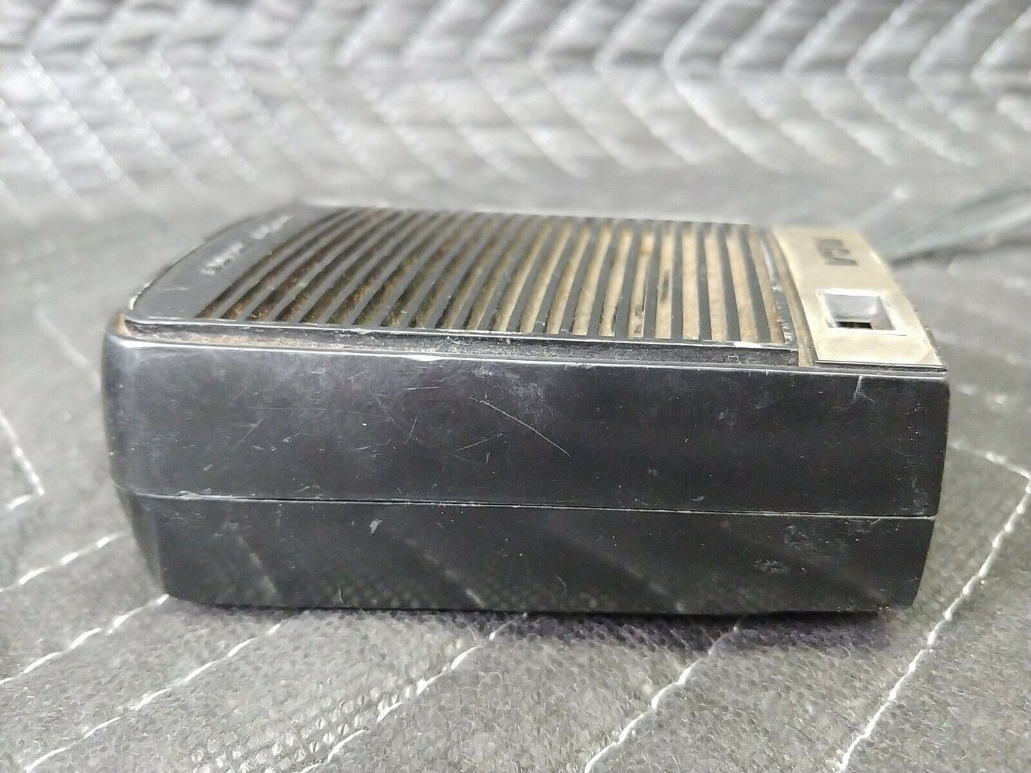 VINTAGE ORIGINAL RCA RZG107E TRANSISTOR RADIO