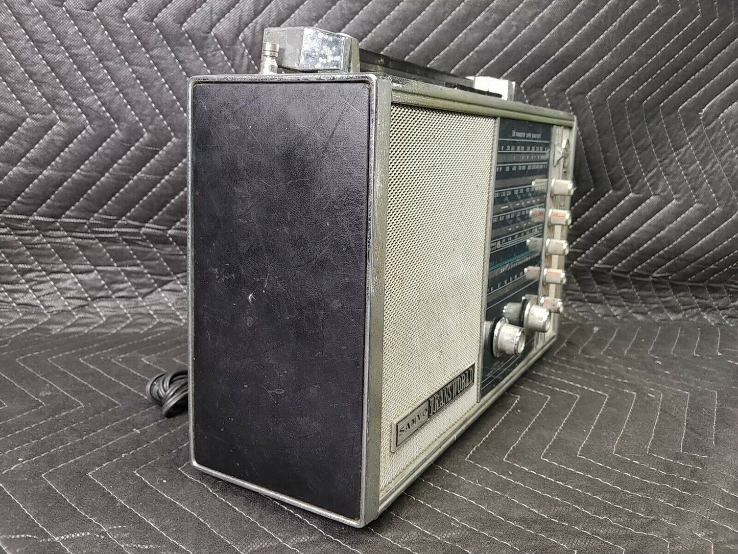 SANYO Transworld Model 18H-815 Transistor Radio Japan - Tested