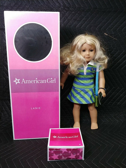 Retired Lanie Holland Girl Of The Year 2010 American Girl Doll w/ Accessories