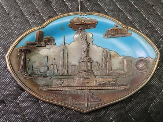 Vintage New York City Embossed Bronzed Metal Wall Hanging Decor NYC Skyline Oval