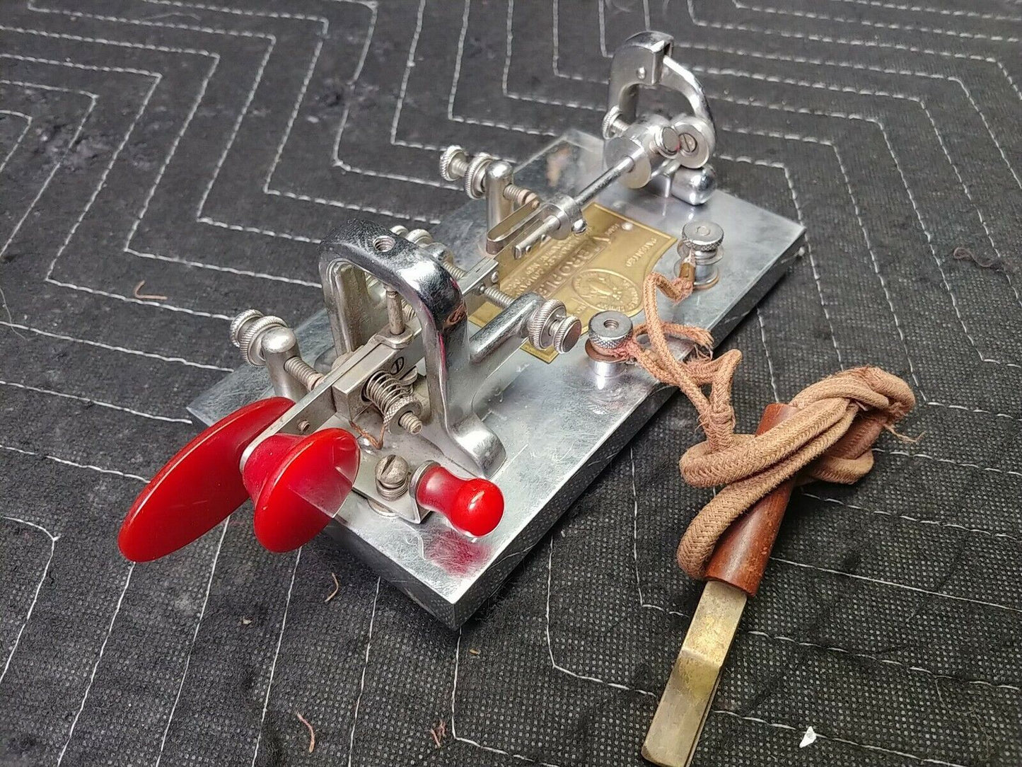 ANTIQUE 1940's VIBROPLEX MANIPULATOR CHROME MORSE CODE BUG