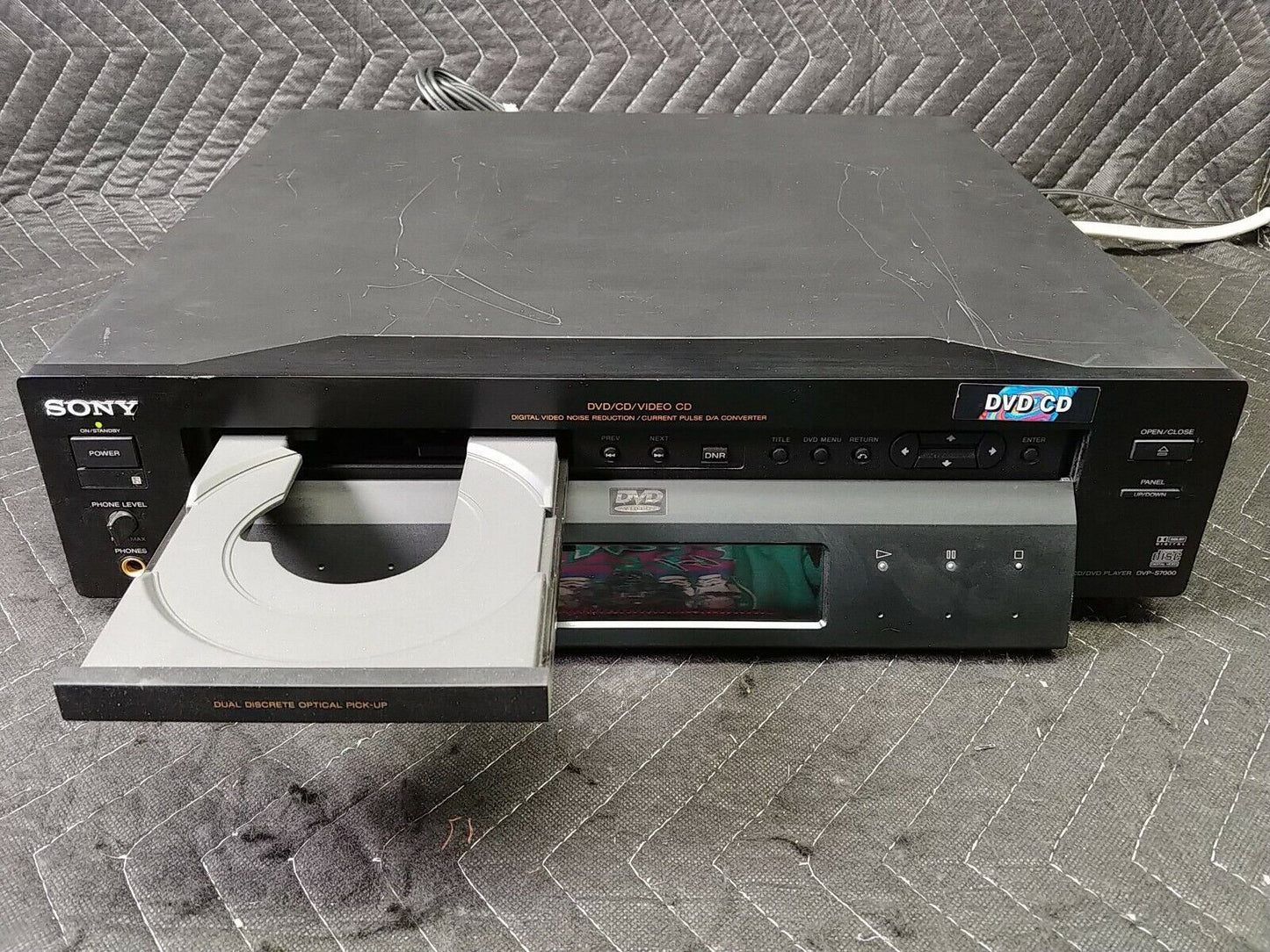 Sony DVP-S7000 Audiophile Reference Standard Hi-End DVD/CD Player