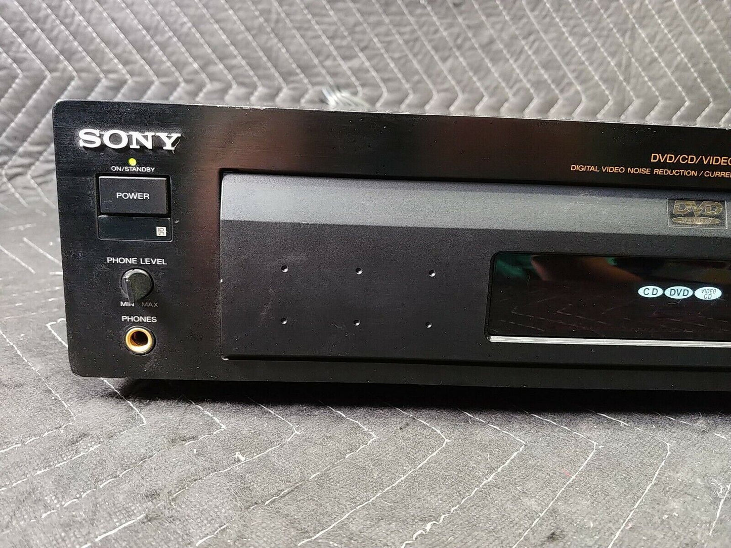 Sony DVP-S7000 Audiophile Reference Standard Hi-End DVD/CD Player