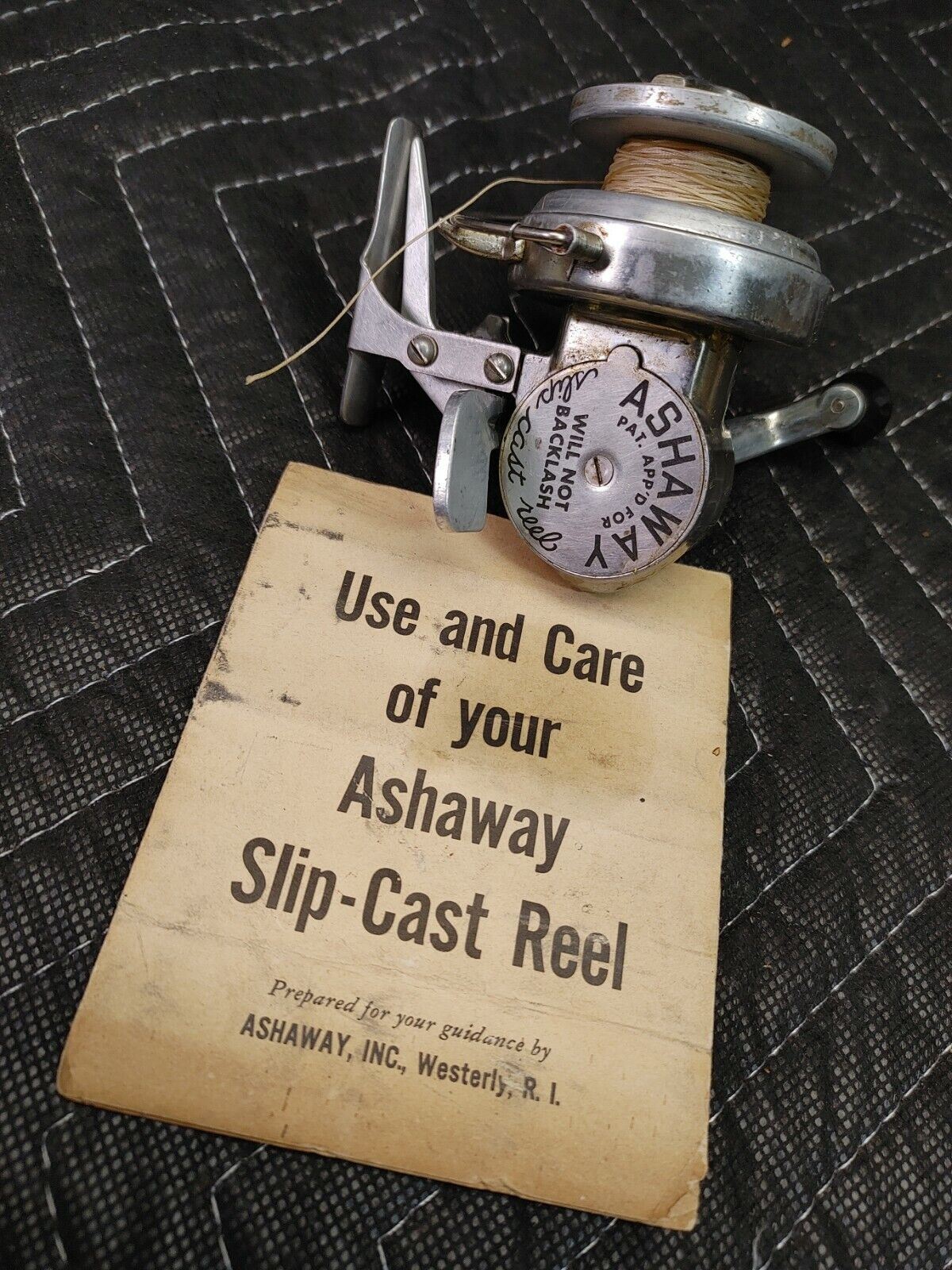 ASHAWAY  Spinning Slip Cast Fishing Reel Works collectible w/ Use & Care Manual