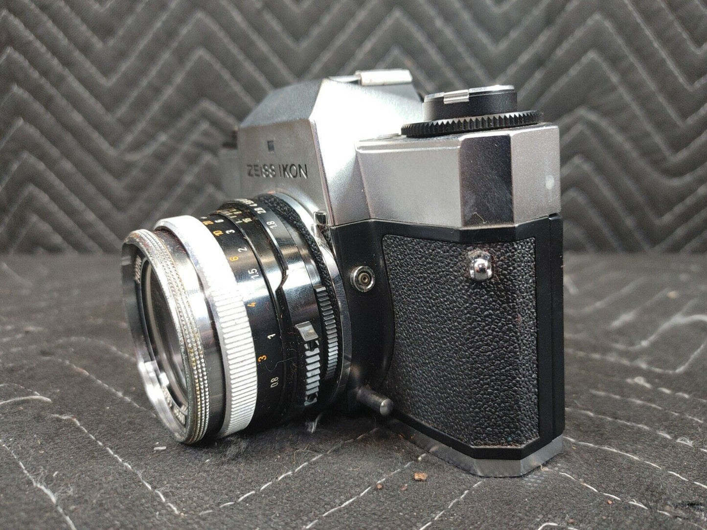 Vintage Zeiss Ikon SL706 Camera, Ultron 1.8 50 lense and Leather Case