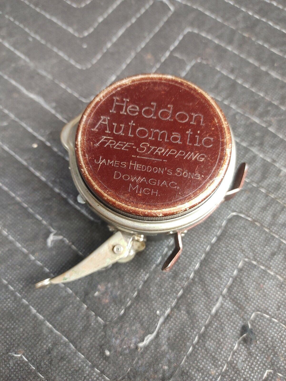 Vintage Heddon Automatic fly reel No. 87 - Red - cleaned and lubricated