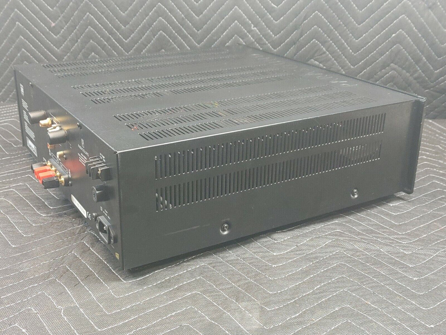 Parasound HCA -1500A High Power Amplifier & Parasound P/HP-850 Preamplifier