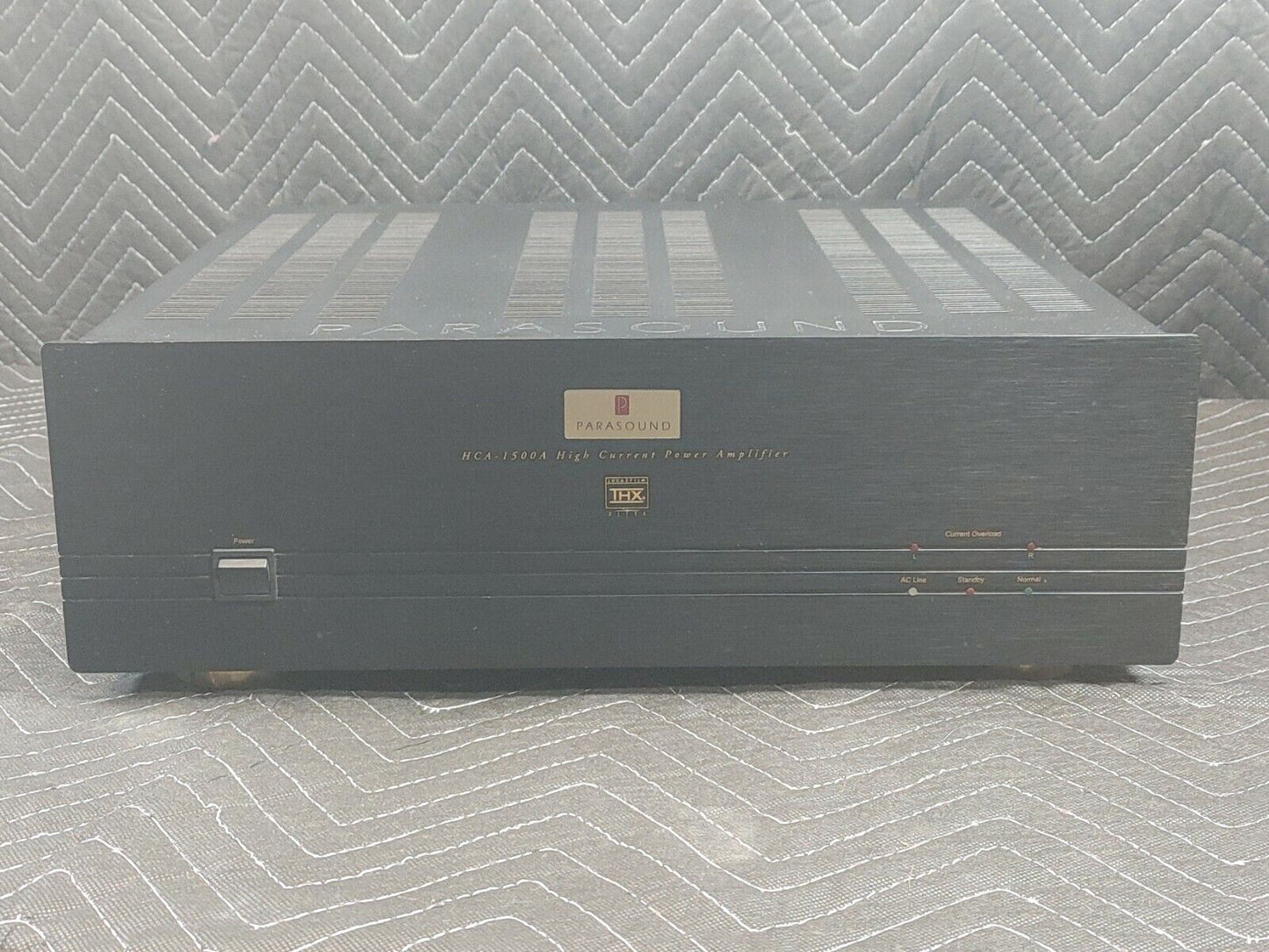 Parasound HCA -1500A High Power Amplifier & Parasound P/HP-850 Preamplifier