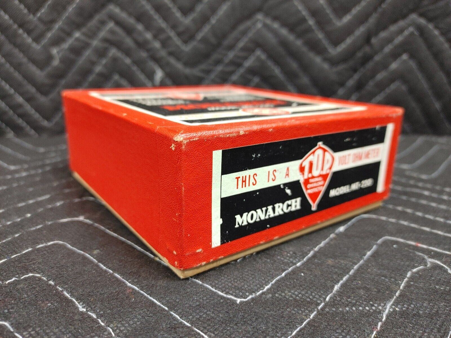 Monarch MT-220 AC/DC- Volt OHM Meter in it's Original Retail Box - NOS Vintage