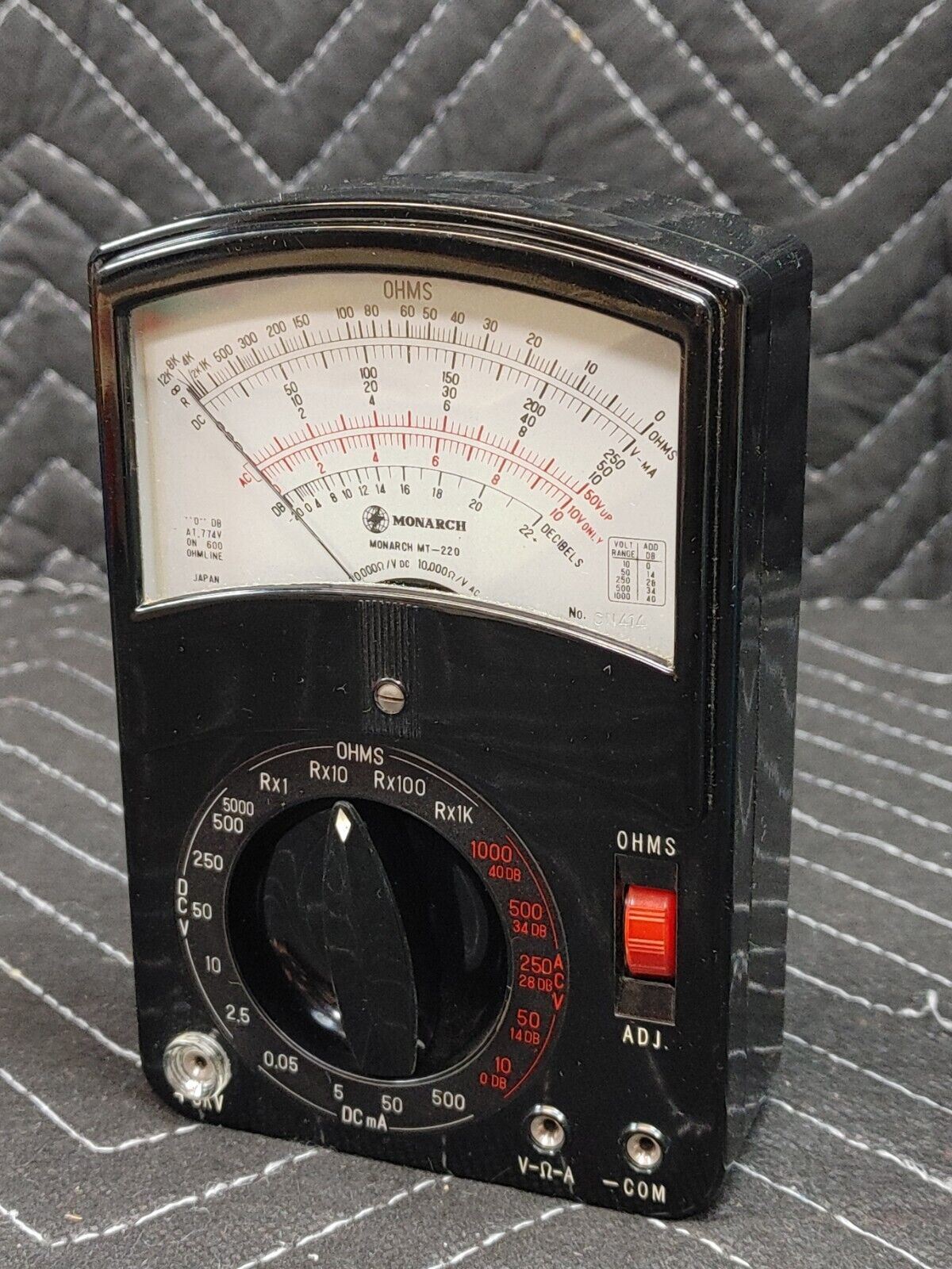 Monarch MT-220 AC/DC- Volt OHM Meter in it's Original Retail Box - NOS Vintage