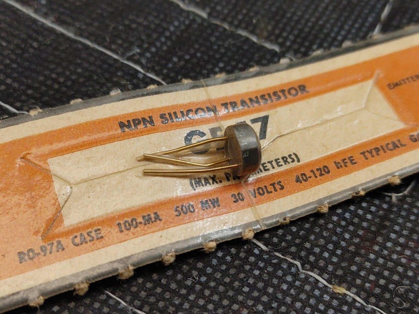 GE-17 NPN SILICON TRANSISTOR NOS