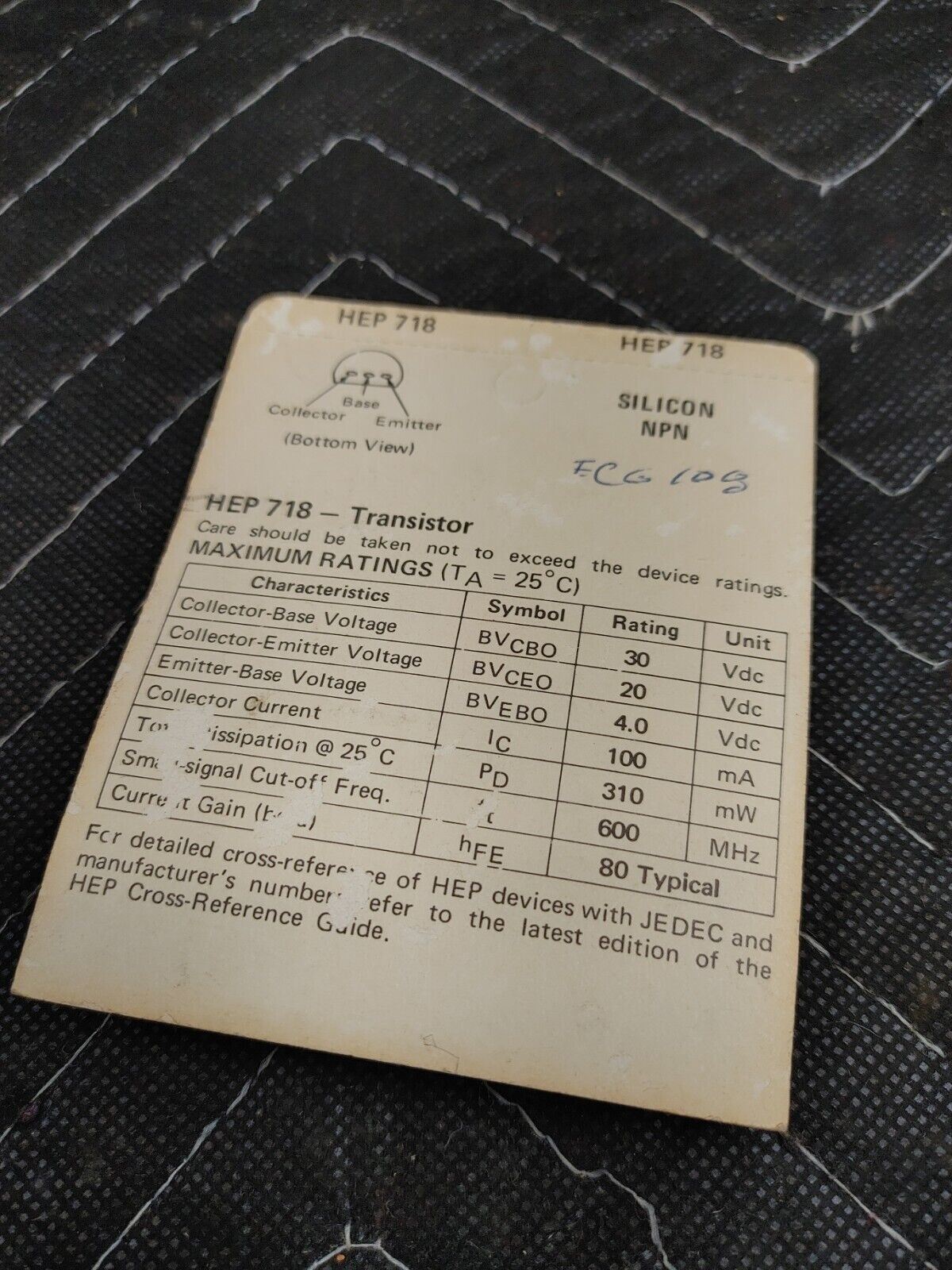 Motorola HEP 718 Silicon PNP Transistor