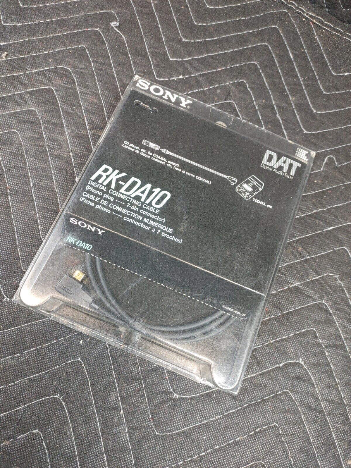 Sony RK-DA10 7 pin DAT Walkman digital input connector - Rare