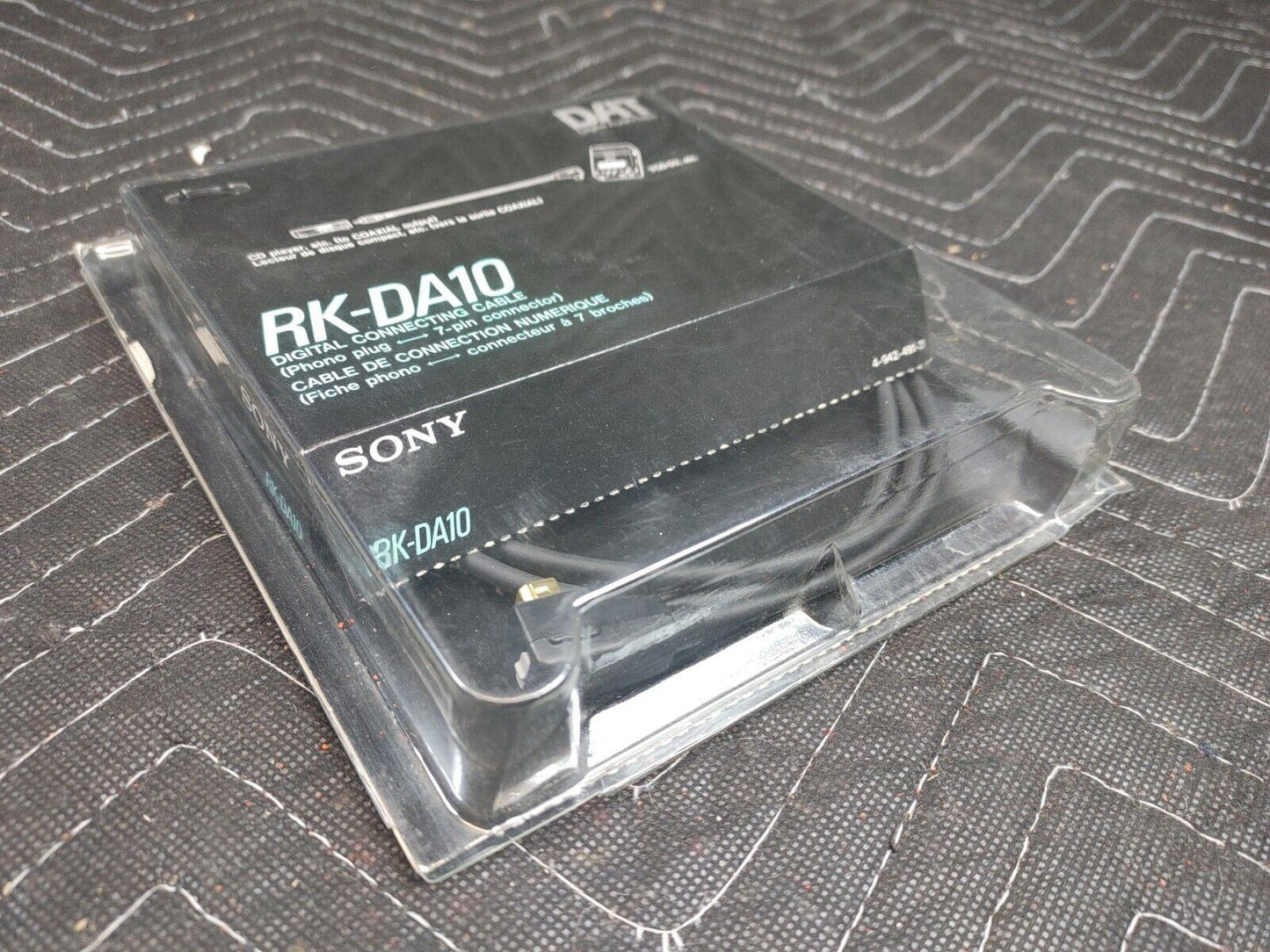 Sony RK-DA10 7 pin DAT Walkman digital input connector - Rare