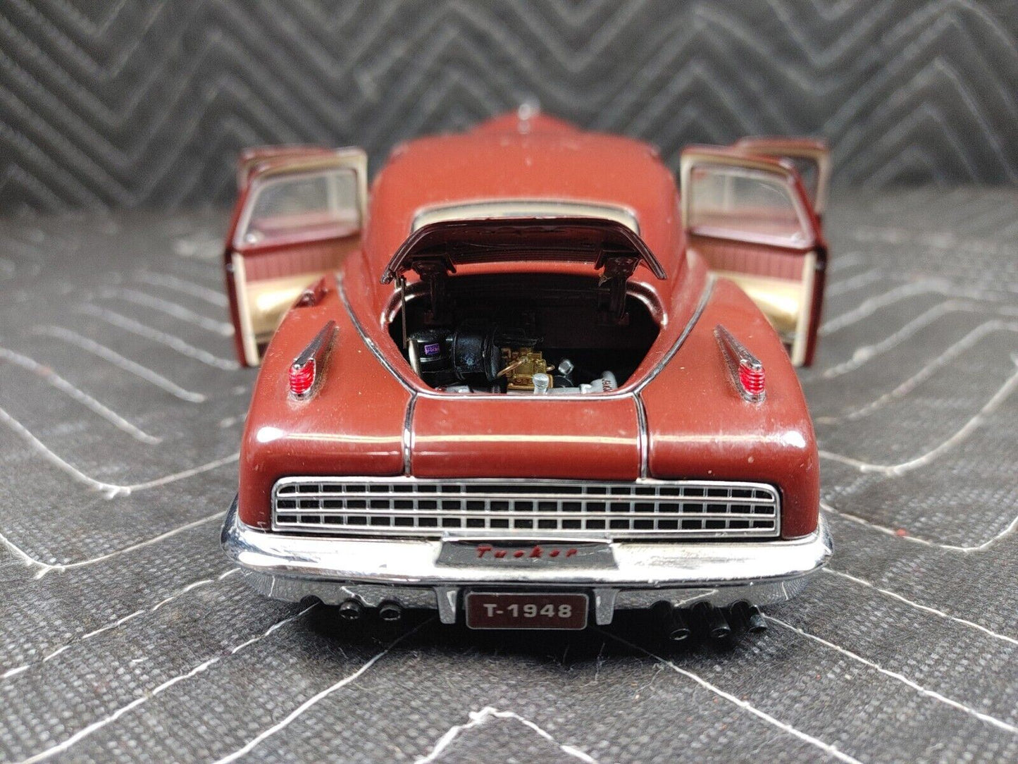 1948 Tucker Tin Goose Maroon Diecast Car 1:24 Scale MBJ