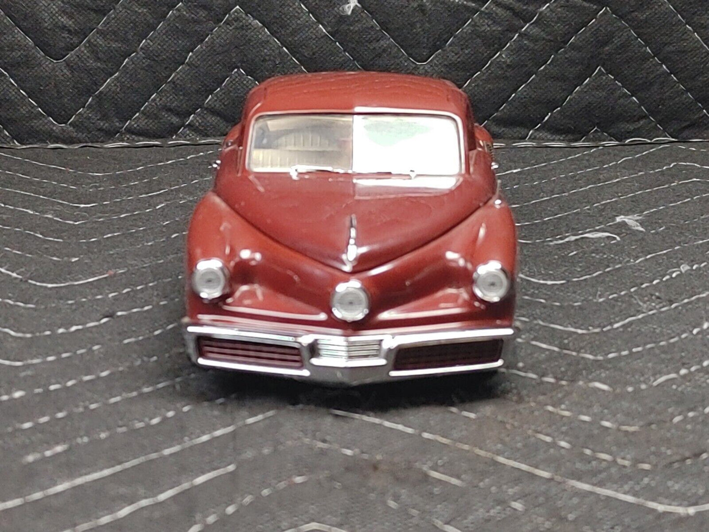 1948 Tucker Tin Goose Maroon Diecast Car 1:24 Scale MBJ