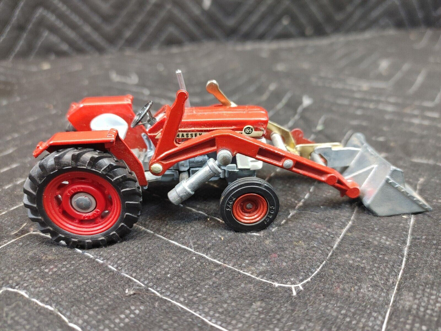 Vintage Corgi #69 Massey Ferguson 165 Tractor w/loader-Diecast Red/White 1:43