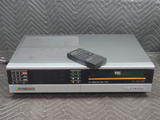 Grundig VS265RC VCR w/ remote