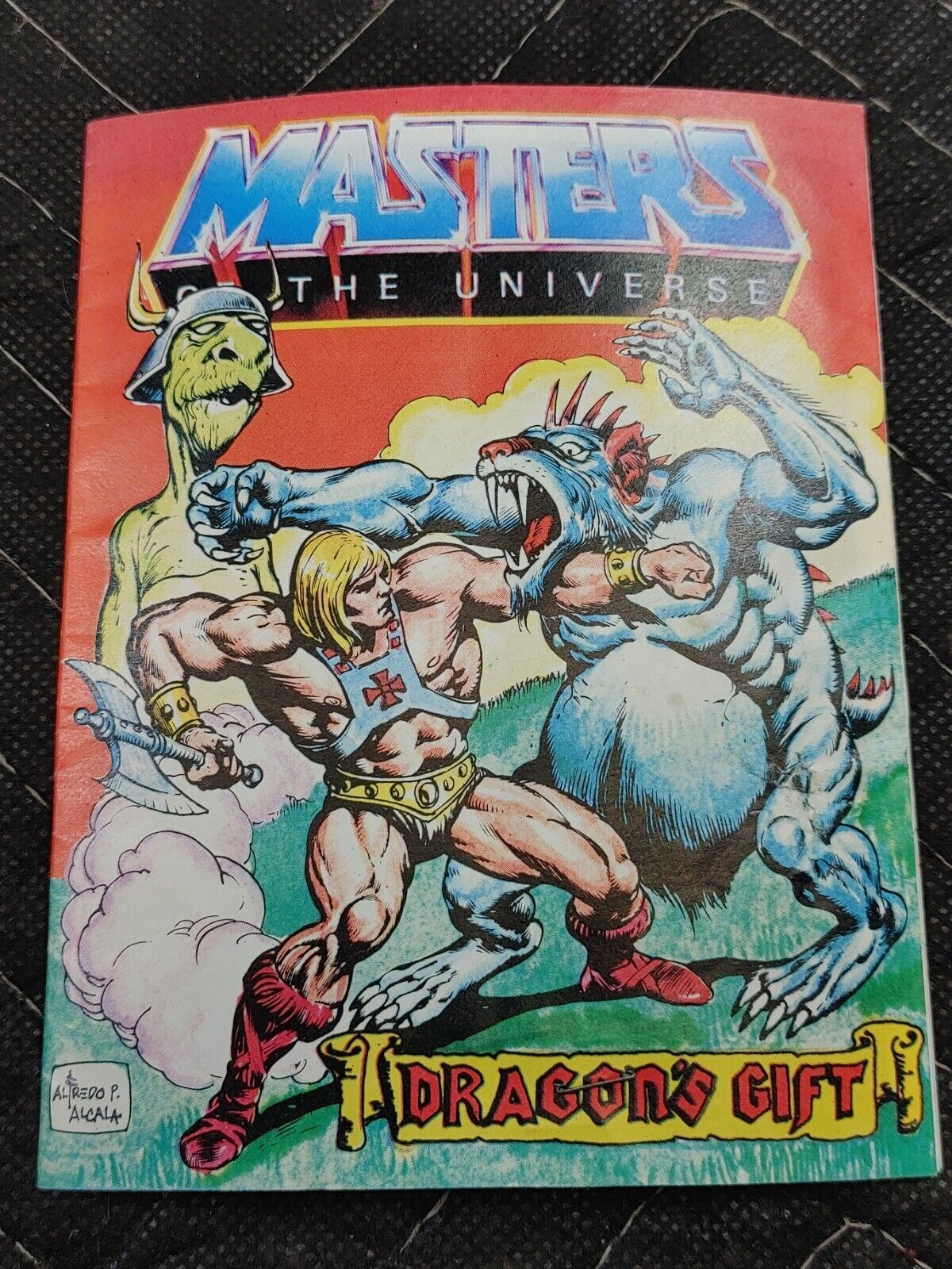 1984 MASTERS OF THE UNIVERSE He-Man Dragons Gift Figure Comic Catalog Mattel